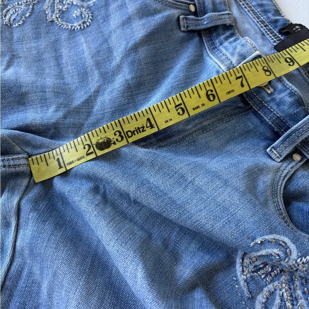 WHBM Girlfriend‎ Denim Jeans Size 6 Rhinestones Light Wash Distressed Western